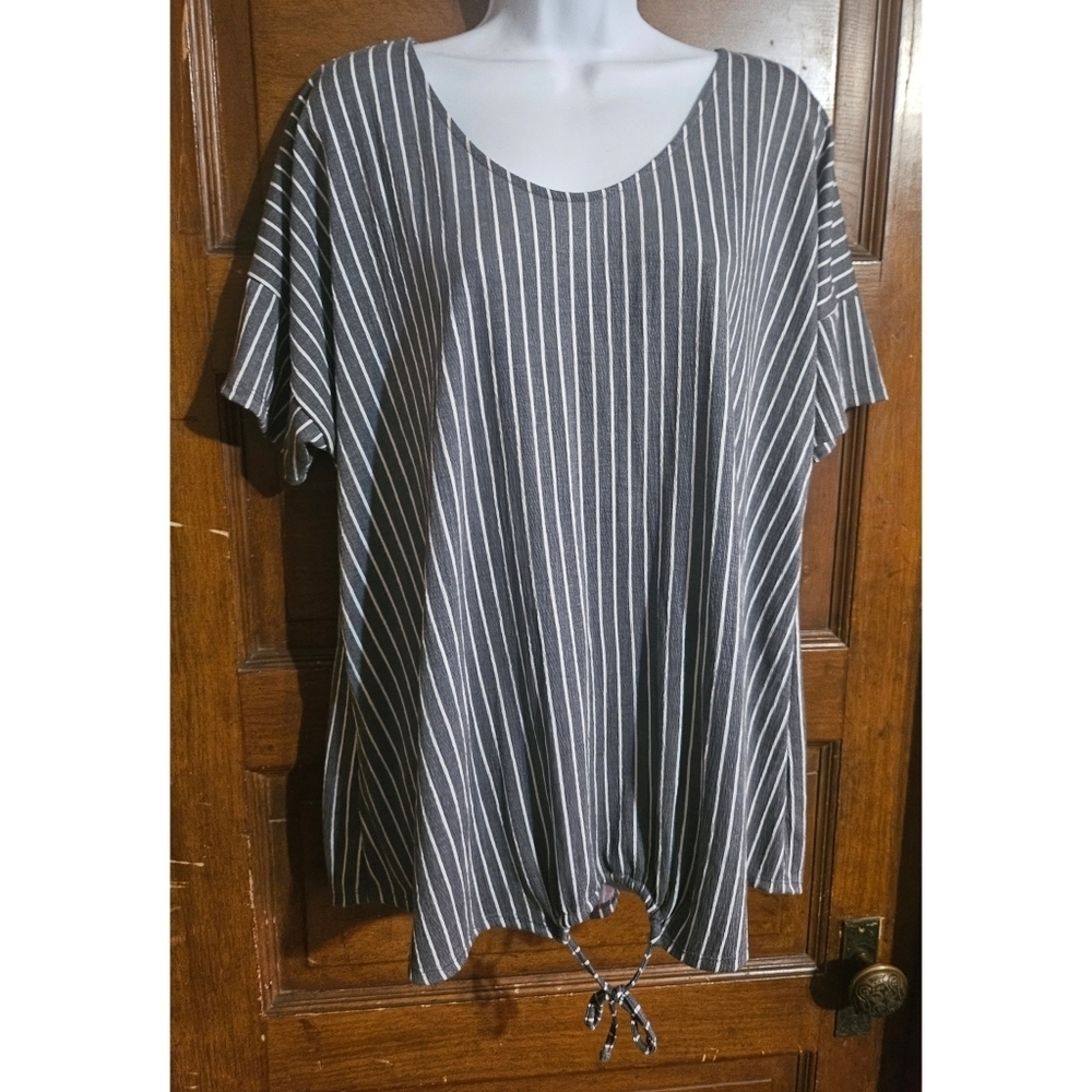 EVRI Plus Size Striped Front Tie Top